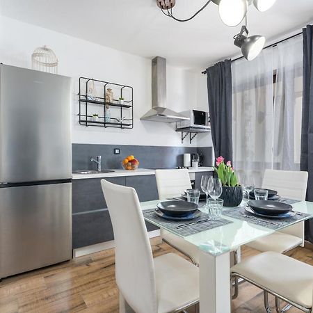 Apartments Ariana Умаг Экстерьер фото